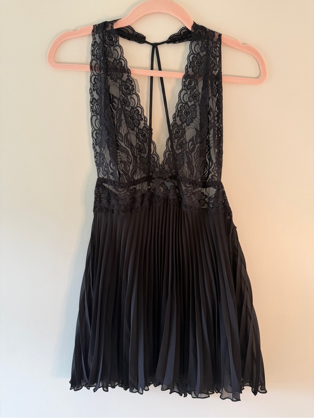 Black Lace & Pleated Chemise Slip